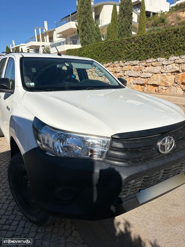 Toyota Hilux - 4