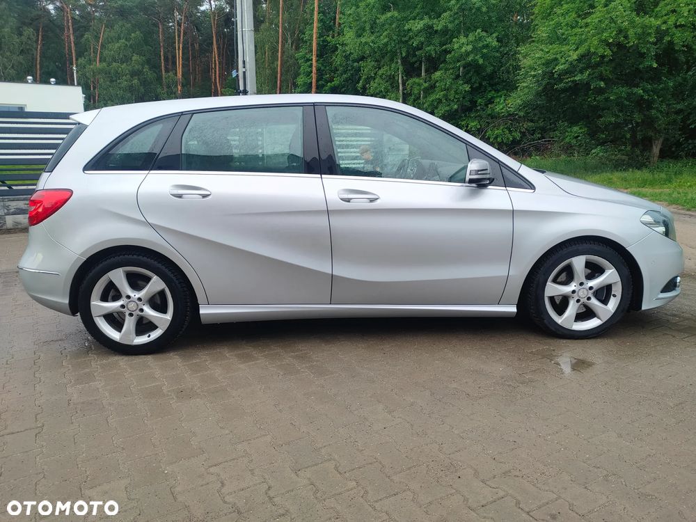 Mercedes-Benz Klasa B 200 7G-DCT UrbanStyle Edition - 8