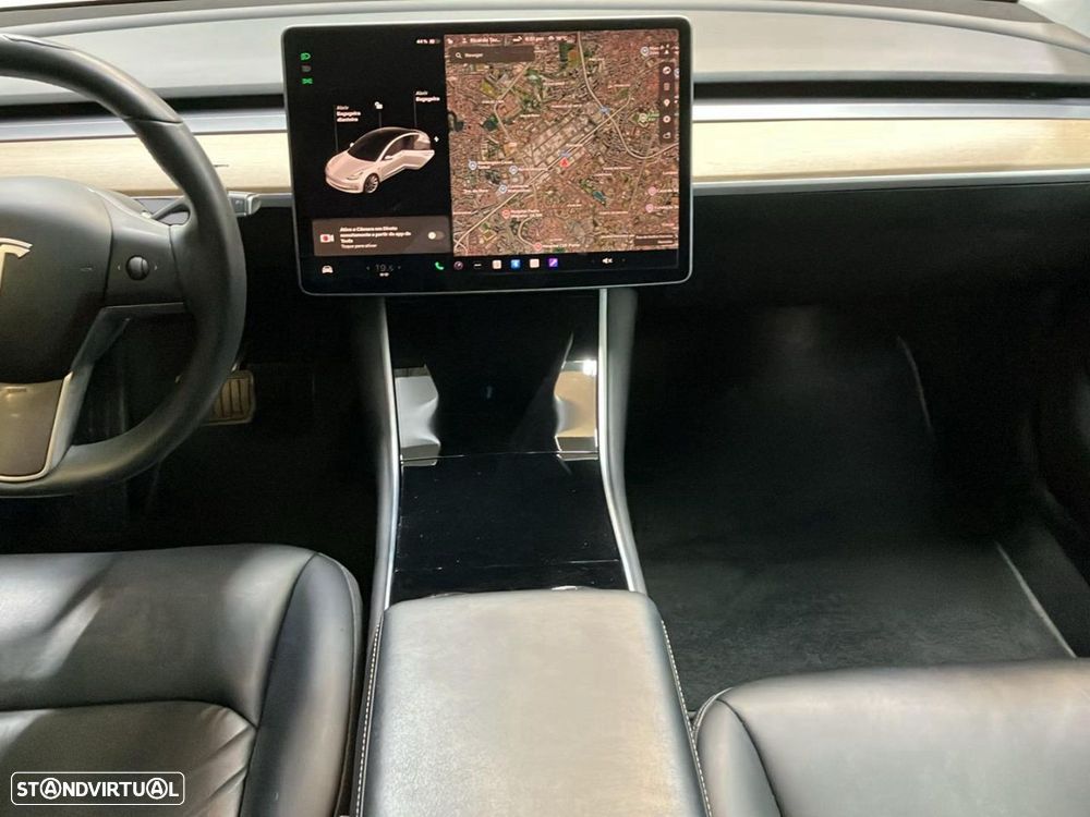 Tesla Model 3 - 10