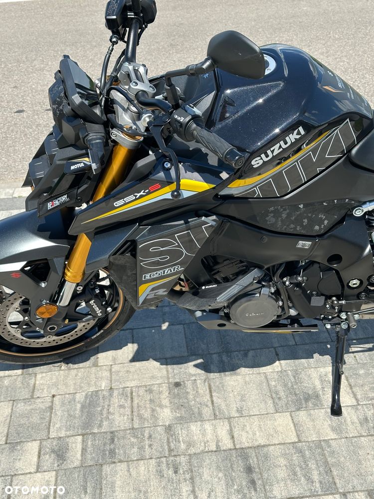Suzuki GSX 1000 - 11