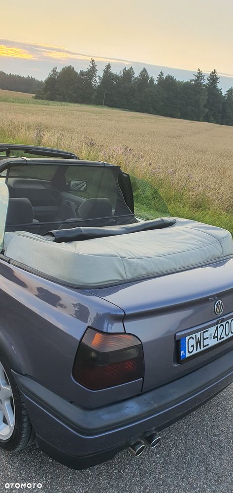 Volkswagen Golf 1.8 GT - 32