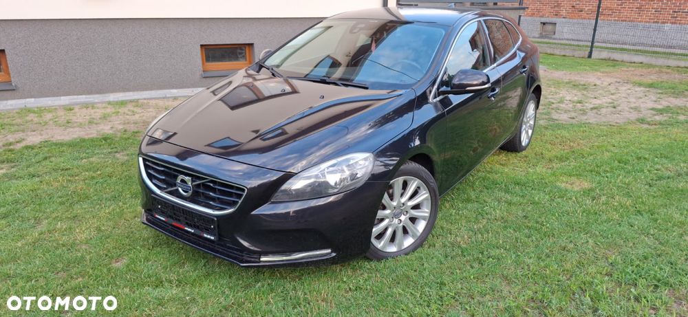 Volvo V40 D2 Momentum - 1