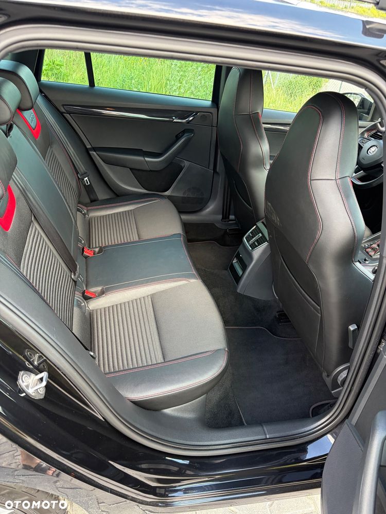 Skoda Octavia 2.0 TDI RS DSG - 31