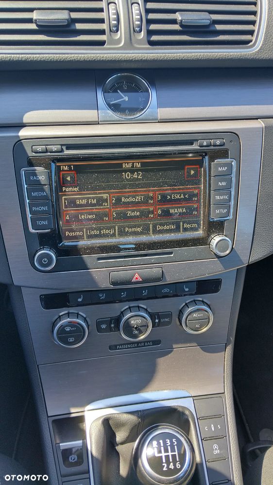 Volkswagen Passat 2.0 TDI Comfortline - 19