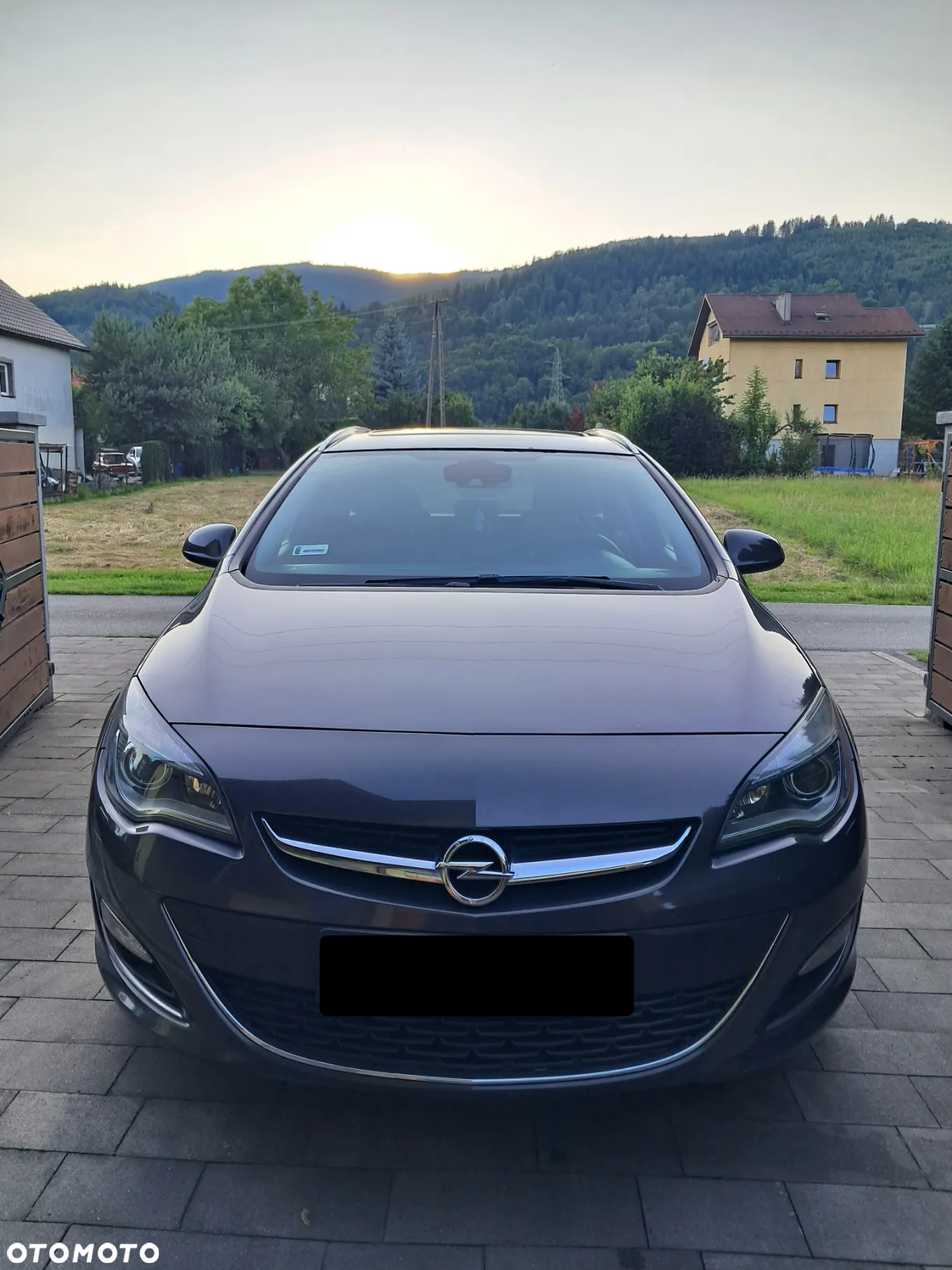 Opel Astra IV 1.4 T Sport - 12