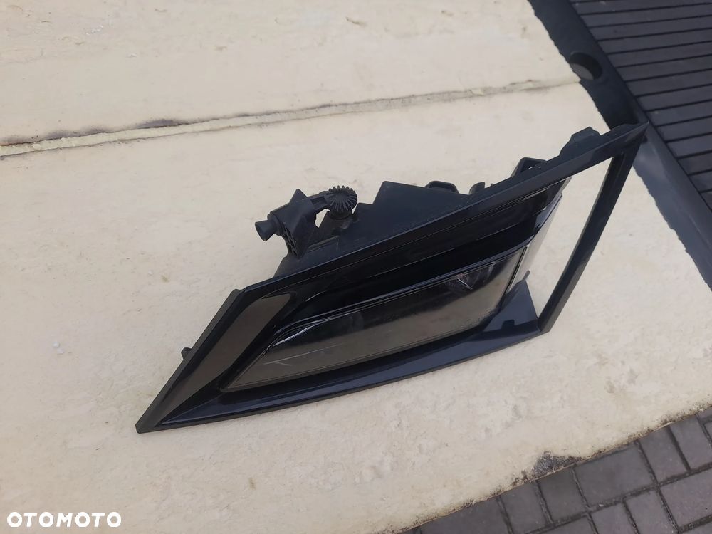 SKODA FABIA IV 6VA HALOGEN PRAWY+RAMKA KRATK - 7