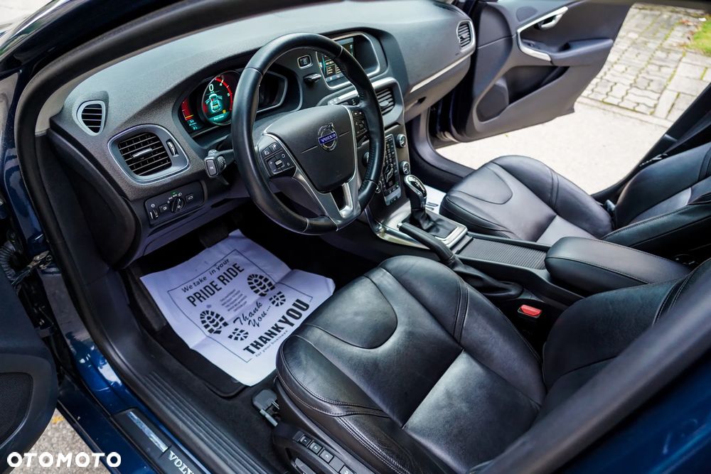 Volvo V40 D4 Geartronic Summum - 24