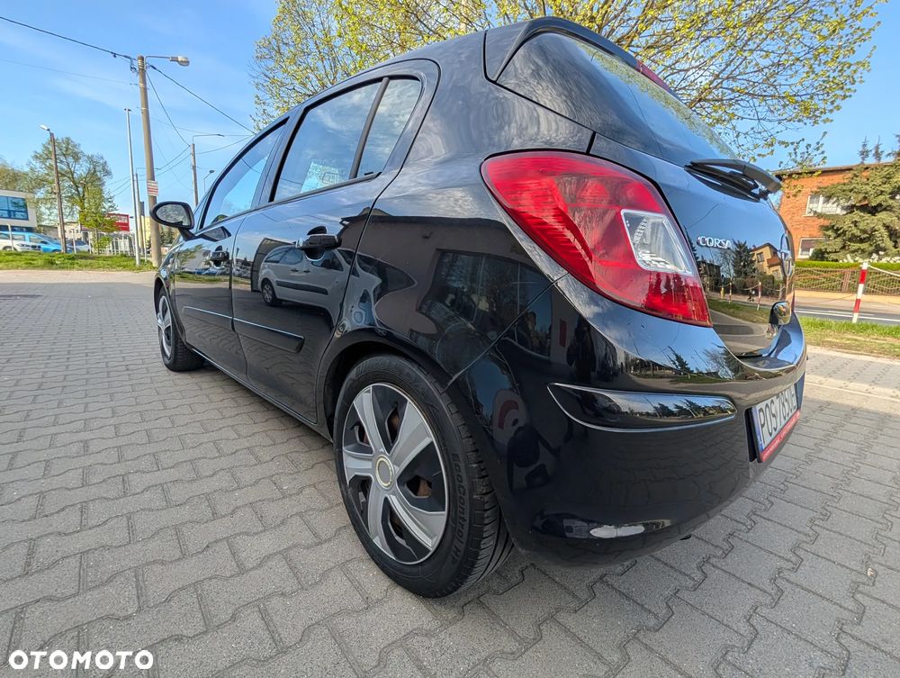 Opel Corsa 1.4 16V - 12