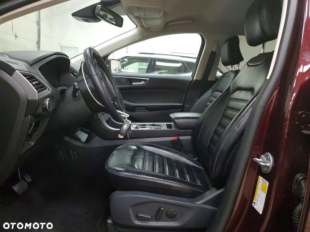 Ford Edge - 8