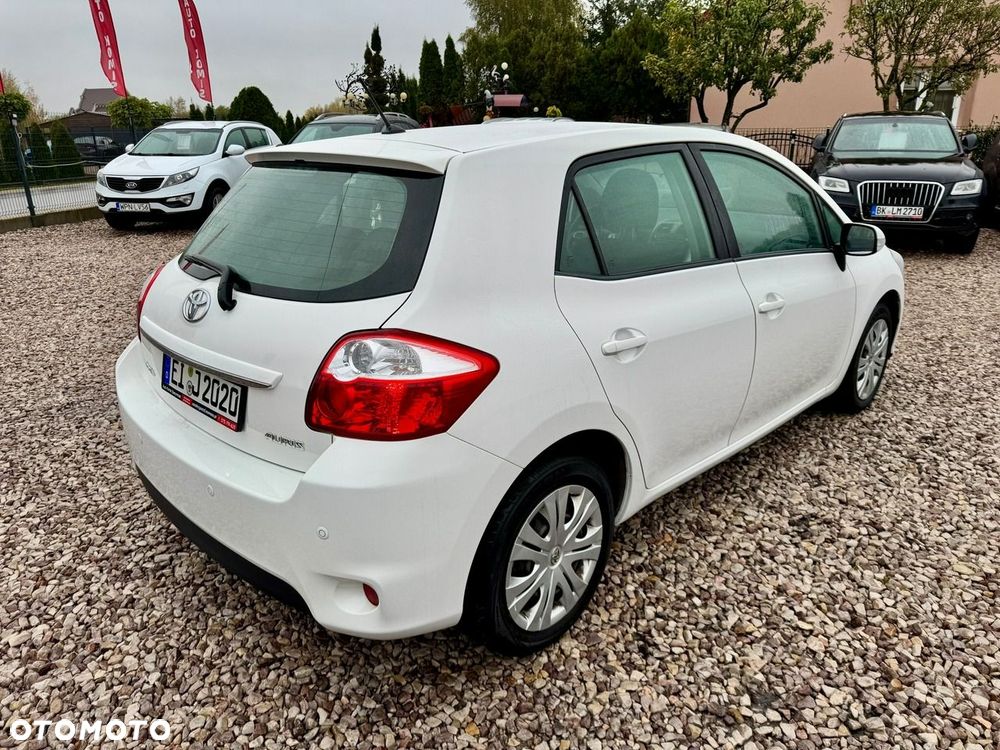Toyota Auris - 22