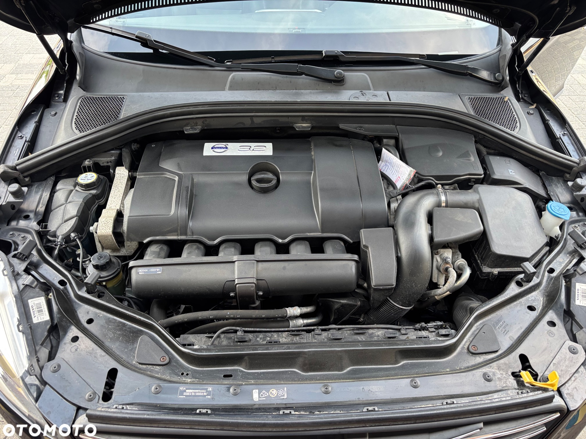 Volvo XC 60 3.2 AWD Momentum - 21