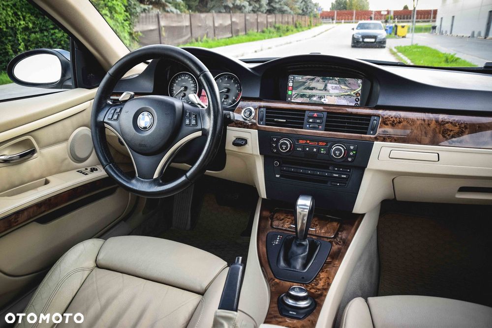 BMW Seria 3 335i Edition Exclusive - 11