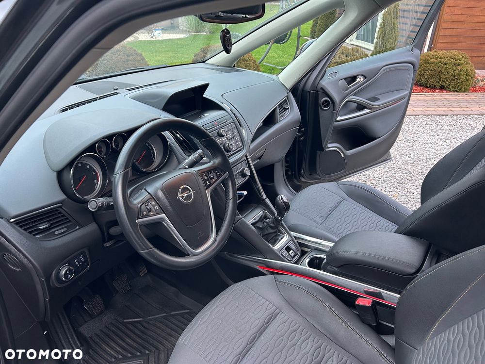 Opel Zafira - 17