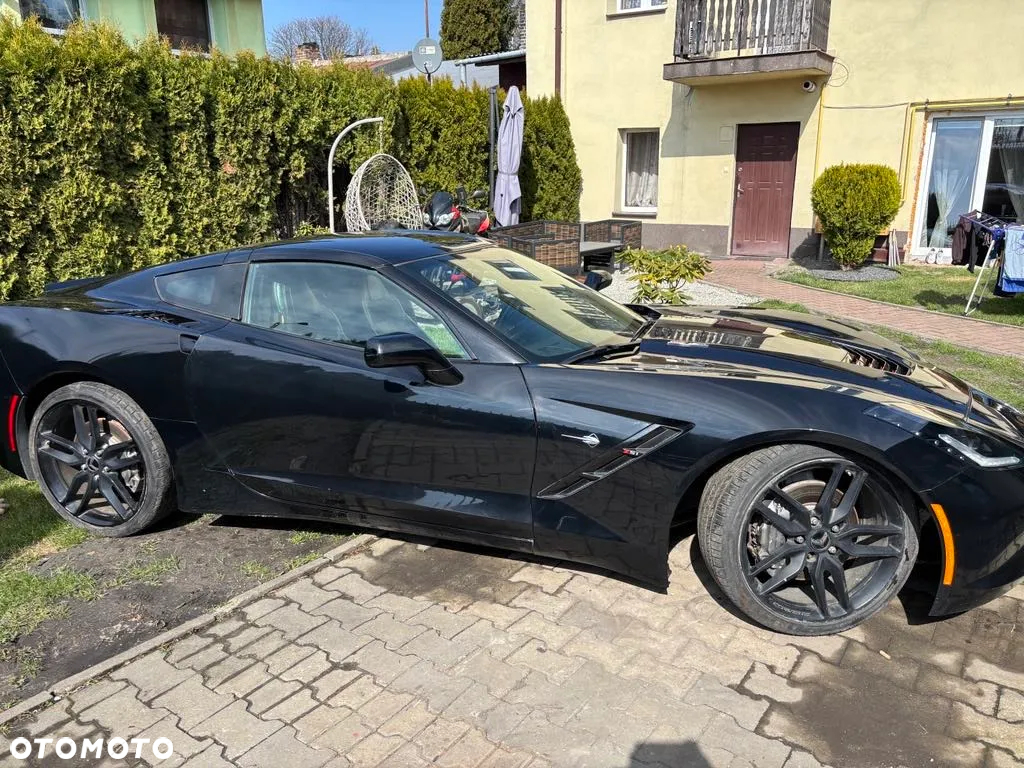 Chevrolet Corvette - 2