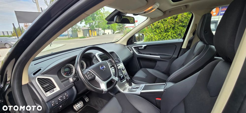 Volvo XC 60 D4 Geartronic Momentum - 29