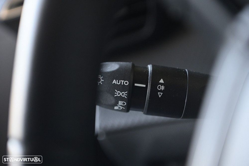 Peugeot 208 1.2 PureTech Active - 35