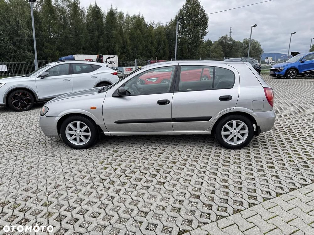 Nissan Almera - 8