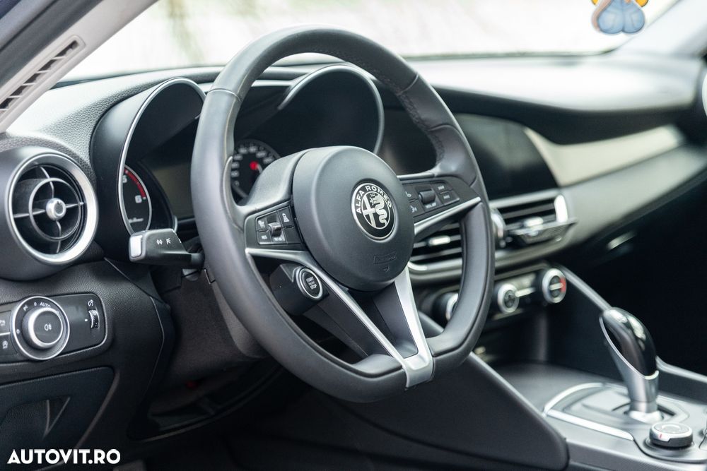 Alfa Romeo Giulia - 10