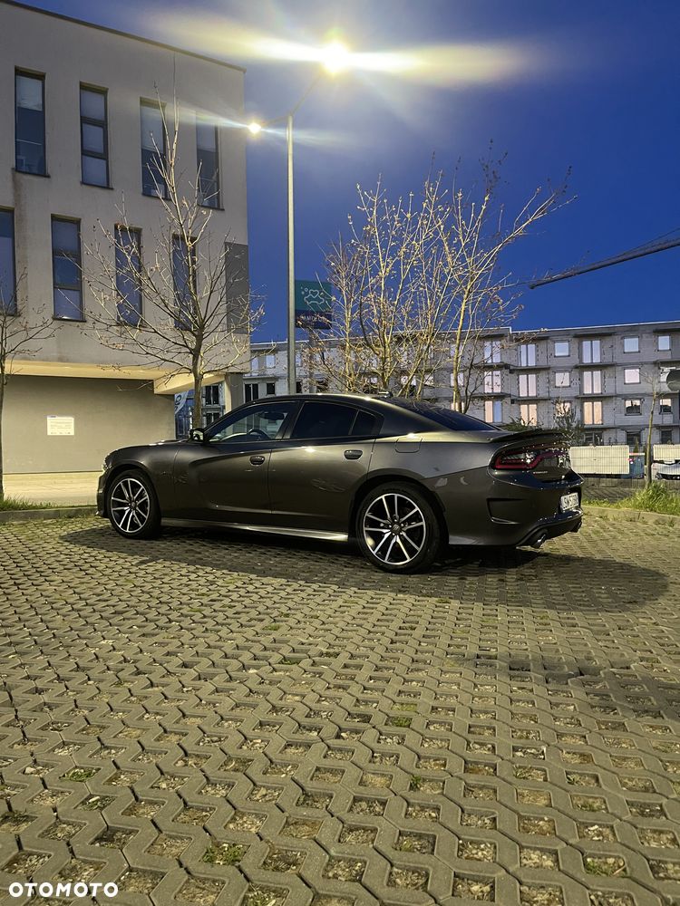 Dodge Charger 5.7 R/T - 2