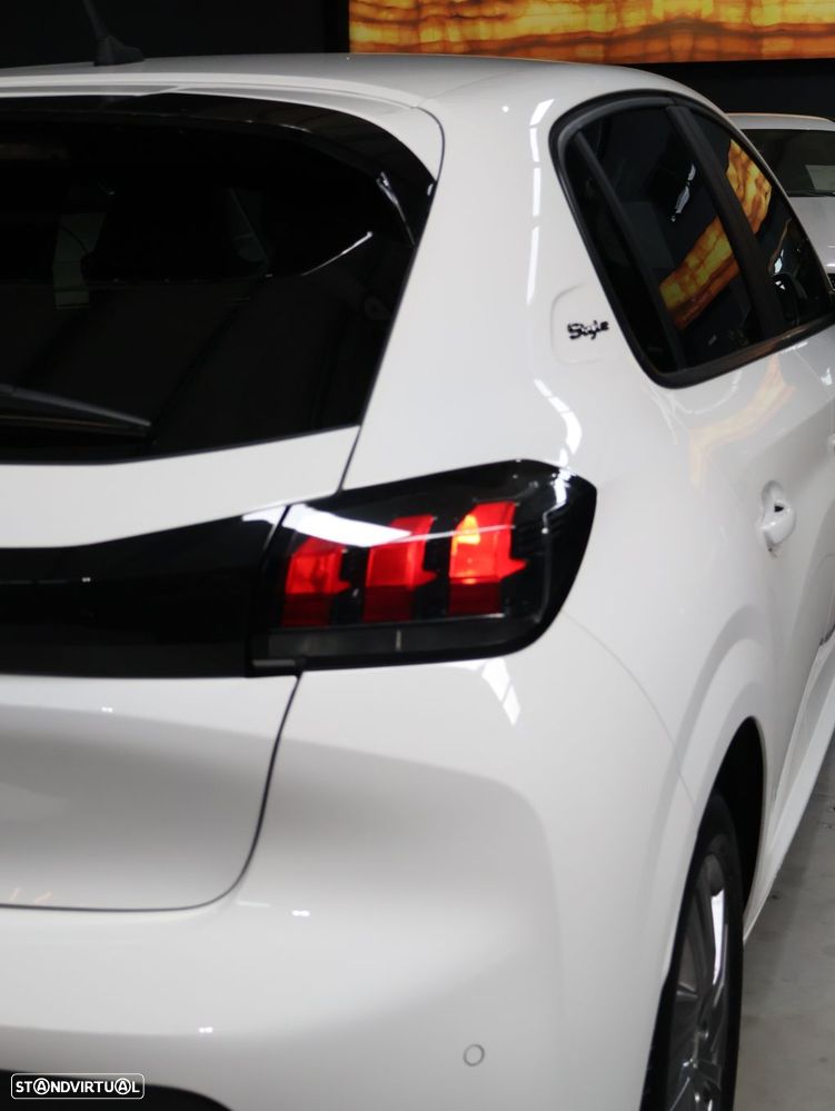 Peugeot 208 PureTech 100 Style - 17