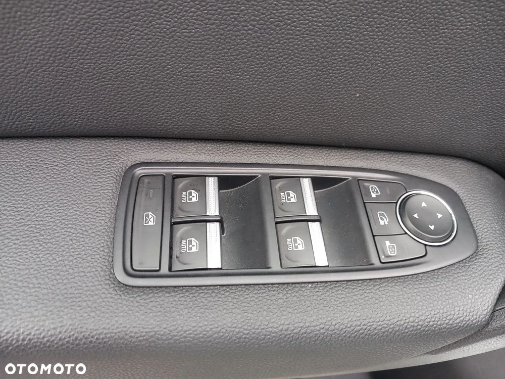 Renault Captur 1.6 E-TECH Full Hybrid 145 Techno - 17