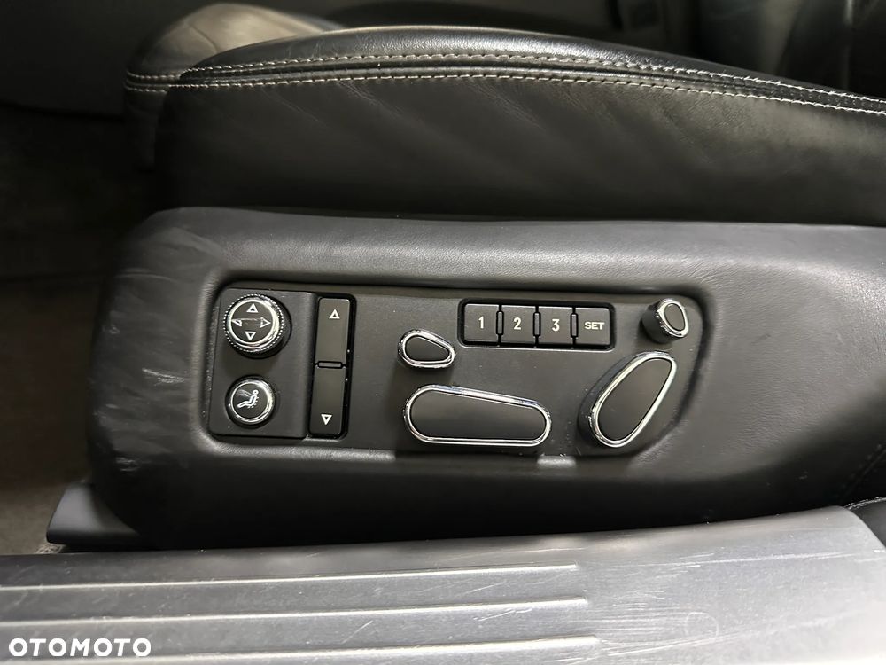 Bentley Flying Spur - 14