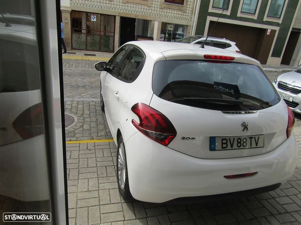 Peugeot 208 1.2 PureTech Active - 5