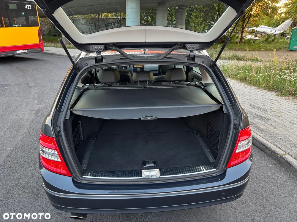 Mercedes-Benz Klasa C 200 T CGI Automatik BlueEFFICIENCY Avantgarde - 10