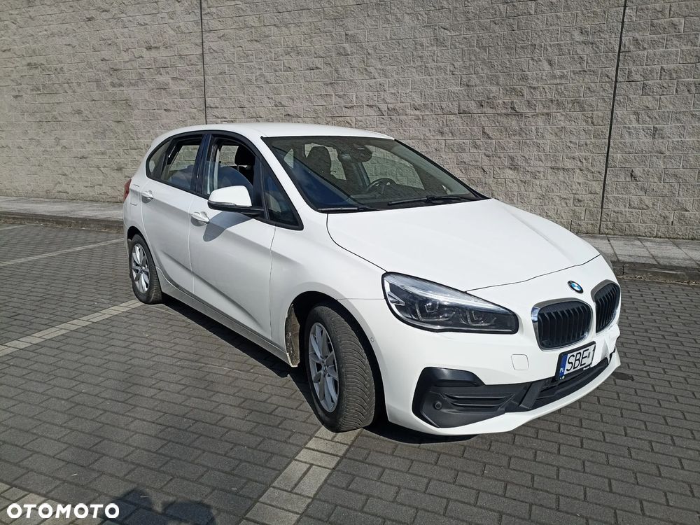 BMW Seria 2 218d - 4