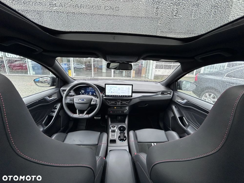Ford Focus 2.3 EcoBoost ST X - 22