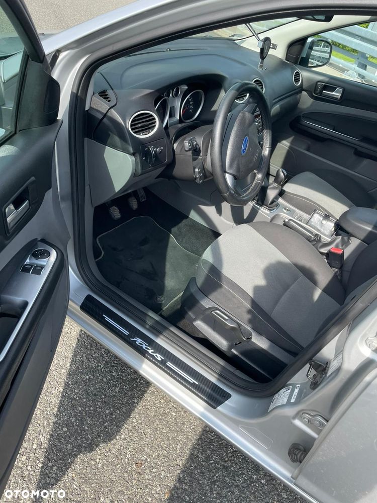 Ford Focus 1.8 TDCi Ambiente - 4