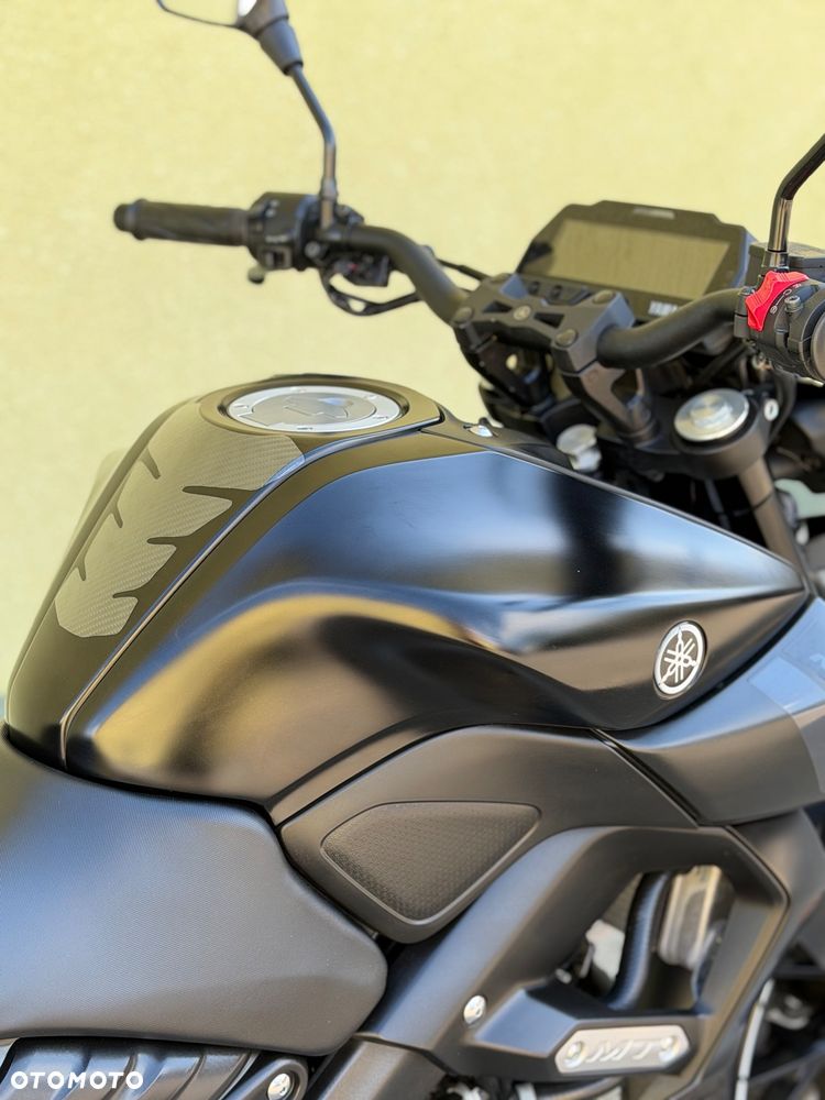 Yamaha MT - 15