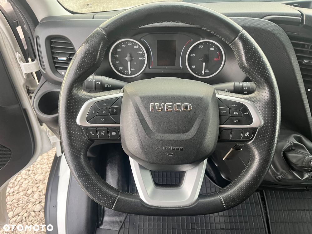 Iveco DAILY - 17