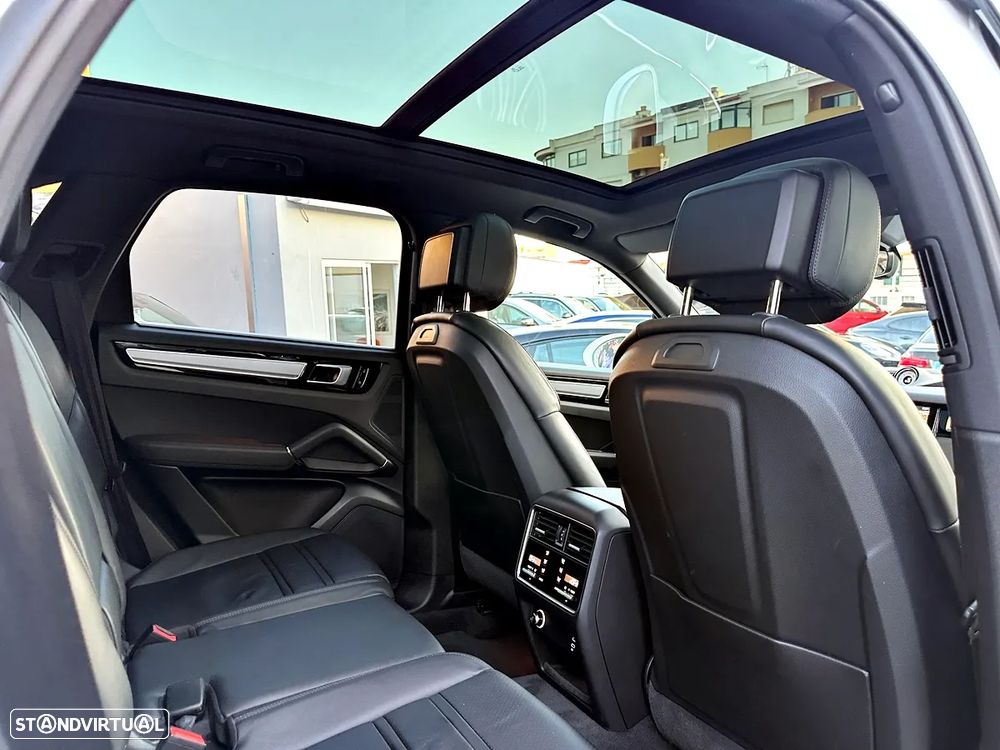 Porsche Cayenne E-Hybrid - 32