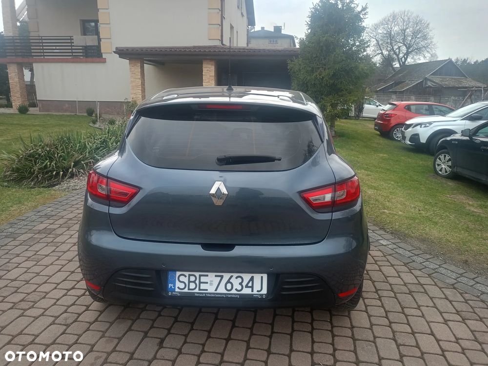 Renault Clio 1.2 16V 75 Limited - 10