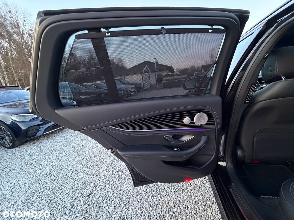 Mercedes-Benz Klasa E 220 d 4Matic 9G-TRONIC - 30