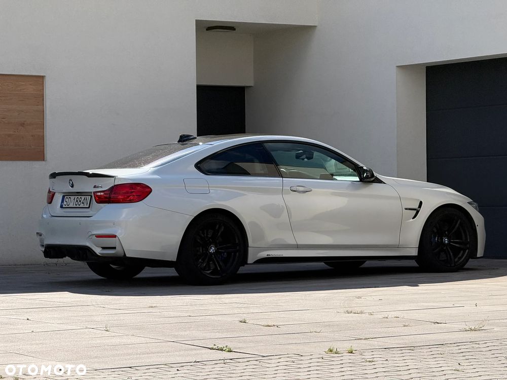 BMW M4 DKG - 8