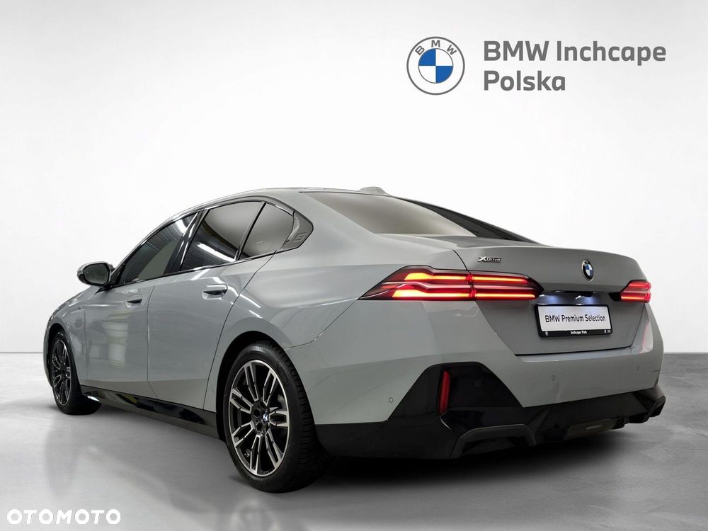 BMW Seria 5 520d xDrive mHEV M Sport - 4