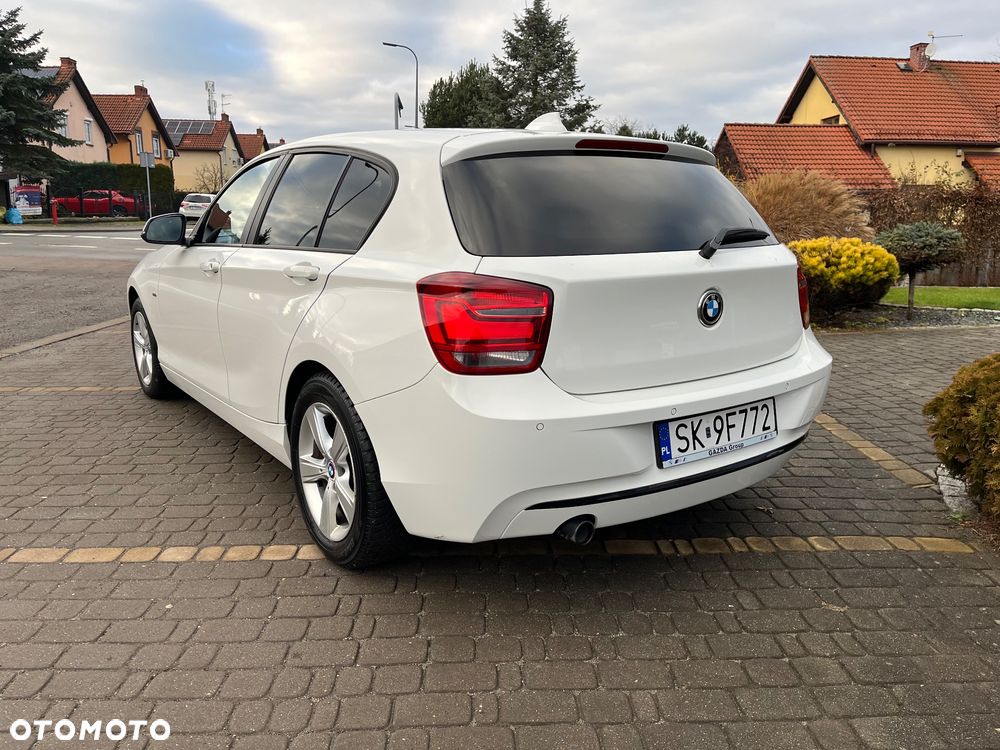 BMW Seria 1 118d Sport Line - 4