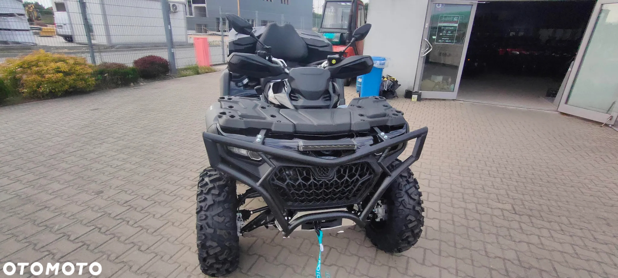 CFMoto CForce - 12