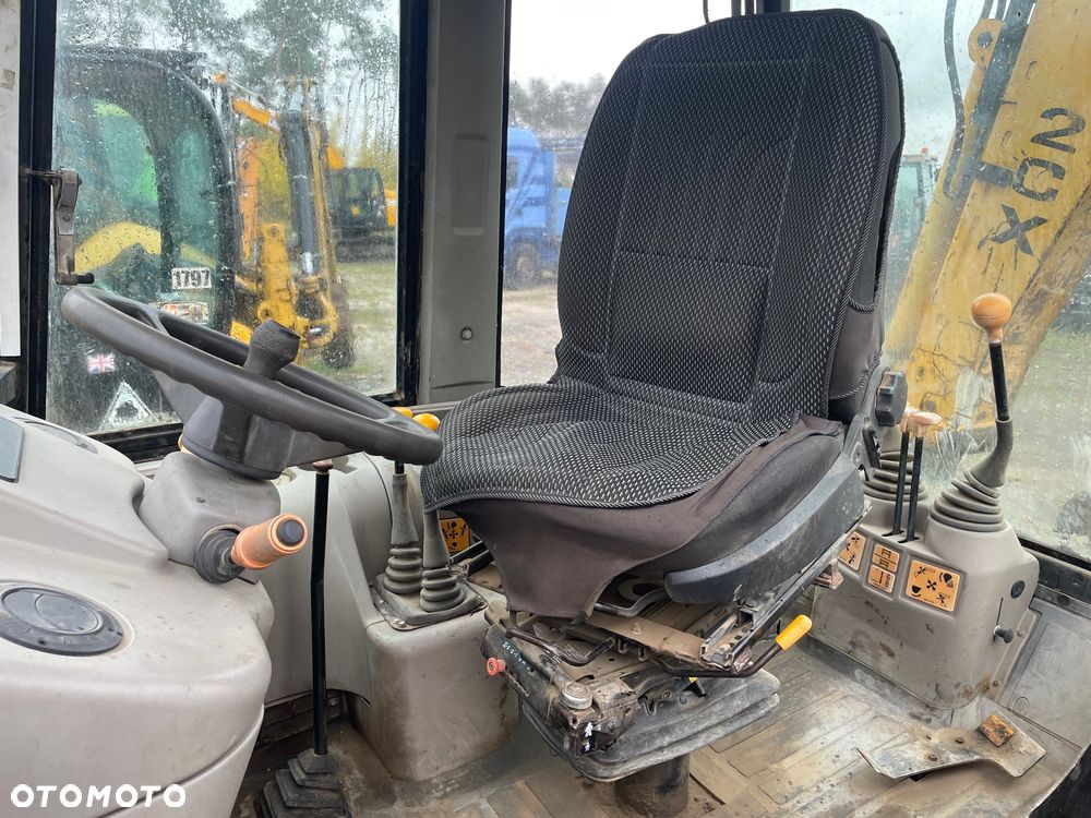 JCB 2CX - 11