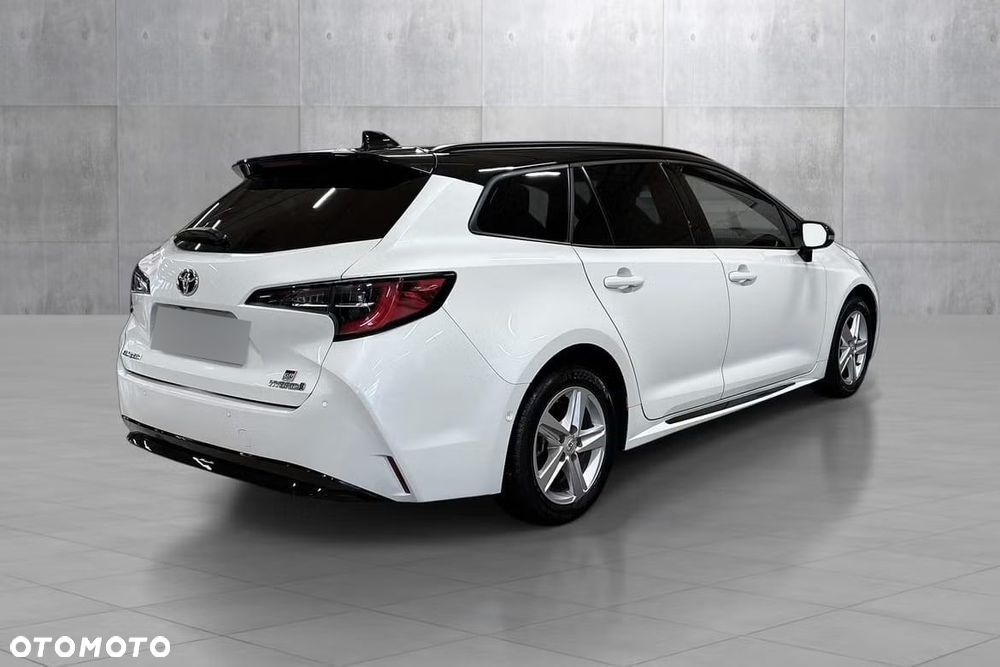 Toyota Corolla 1.8 Hybrid Team Deutschland - 6