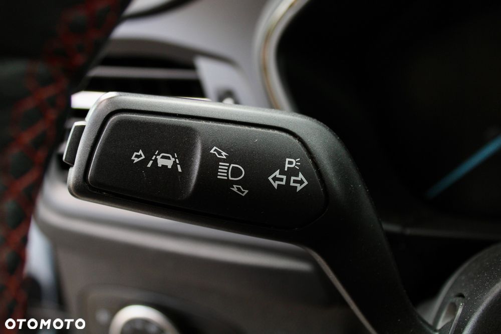 Ford Focus 2.0 EcoBlue STart-Stopp-System ST-LINE - 10