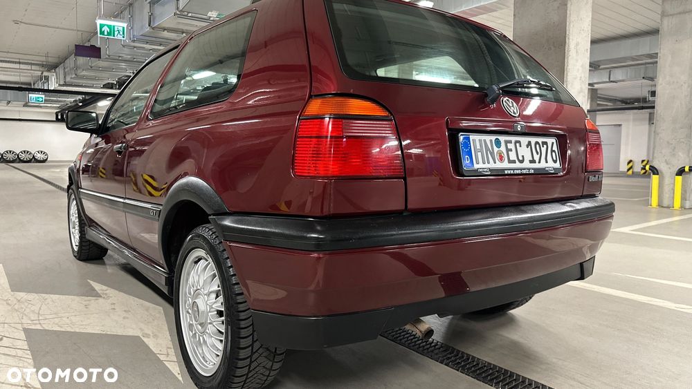 Volkswagen Golf - 23