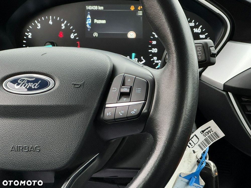 Ford Focus - 32