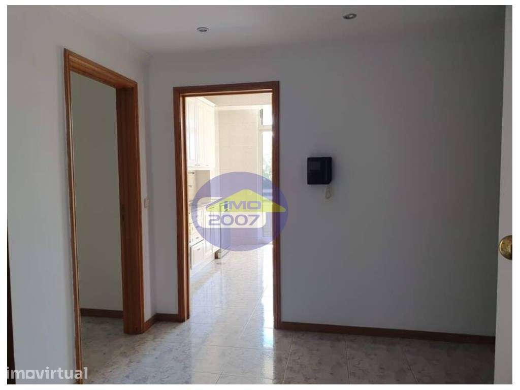 Apartamento T2 em Arcozelo - Grande imagem: 4/10