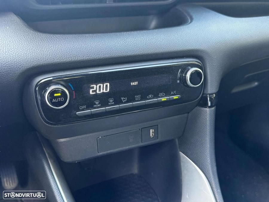 Toyota Yaris 1.5 HDF Comfort Plus - 18