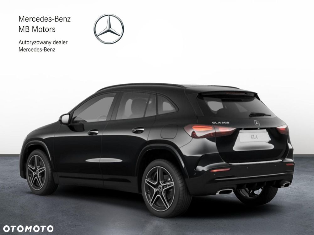 Mercedes-Benz GLA - 4
