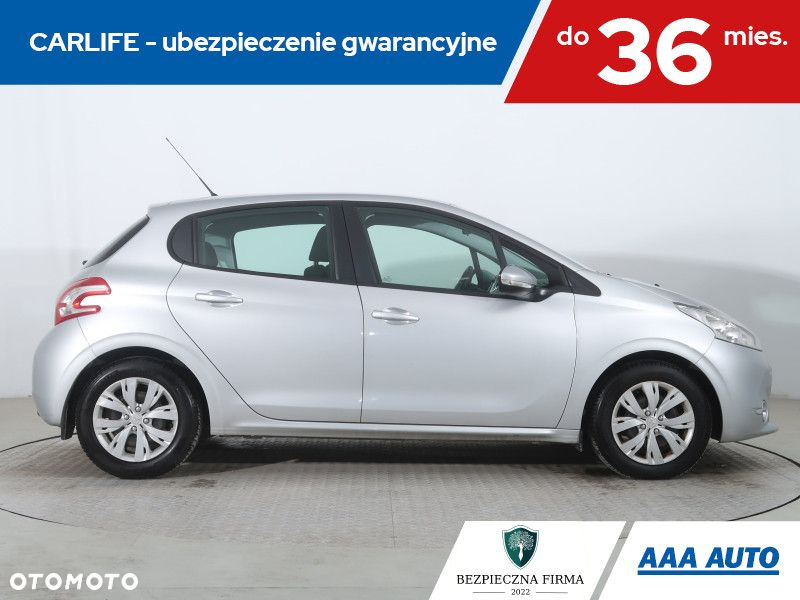 Peugeot 208 - 7