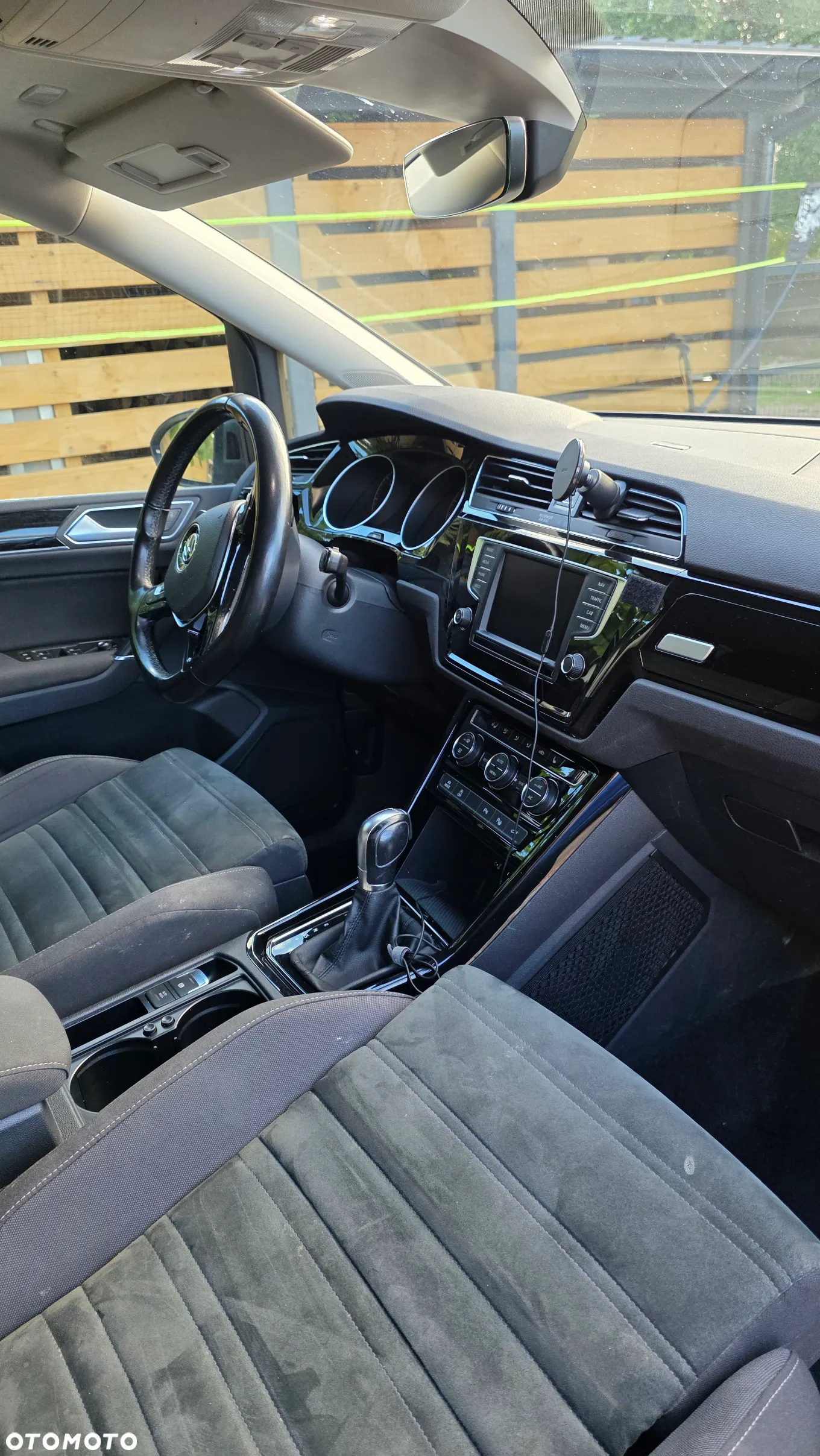 Volkswagen Touran 2.0 TDI SCR (BlueMotion Technology) DSG Highline - 23